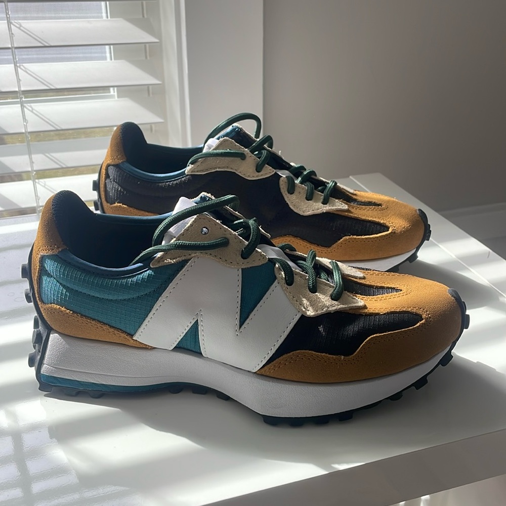 New Balance 327 - USW8